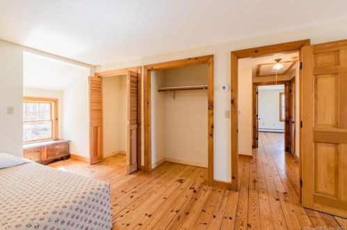 34 Cedar Hill Ln, Colchester CT  06420-4007 exterior