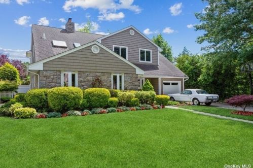 88 Wright Rd, Rockville Centre, NY 11570-1237