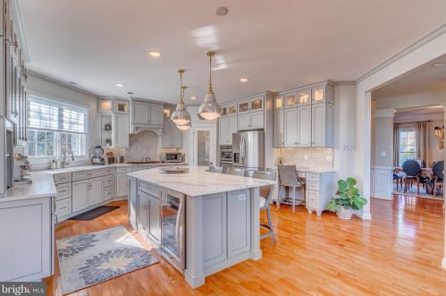 18292 St Georges Ct, Leesburg VA  20176-7421 exterior