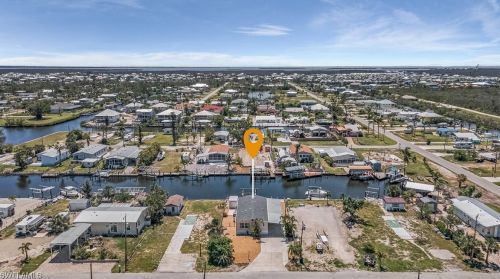 2743 Patterson Ct, Saint James City FL  33956-2168 exterior