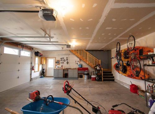 914 Bequette St, Dodgeville WI  53533-1112 exterior