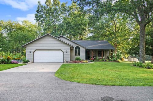 11971 Anderson Rd, Granger, IN 46530-9420