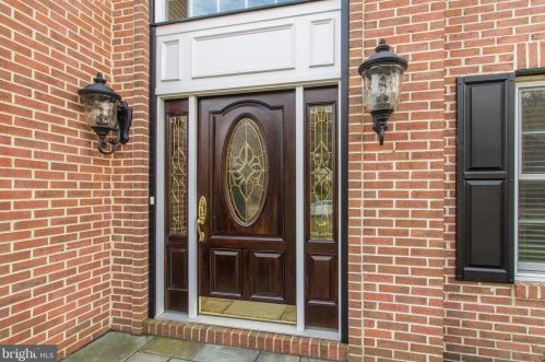 13 Cliff Ct, Southampton, PA 18966-1336