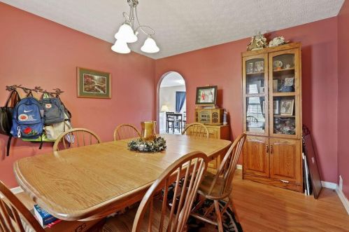 438 Wagon Ave, Pataskala OH  43062-8060 exterior