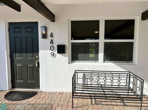 4409 Empress St, West Palm Beach, FL 33410-5840