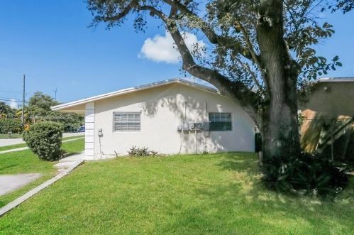 6025 37th St, Hollywood FL  33023-5162 exterior