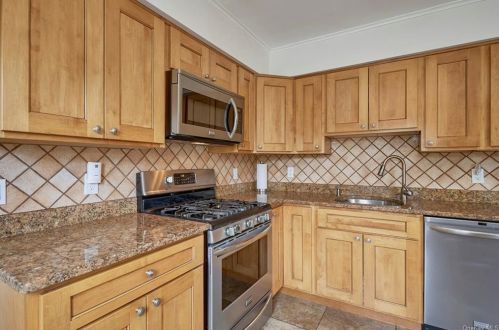 3339 Nutly Cir, Yorktown Hgts NY  10598-1206 exterior