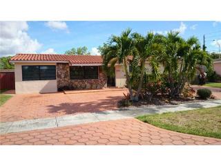 9711 30th St, Miami, FL 33165-3023