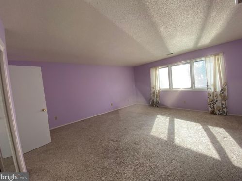 408 Sayre Dr, Princeton NJ  08540-5853 exterior