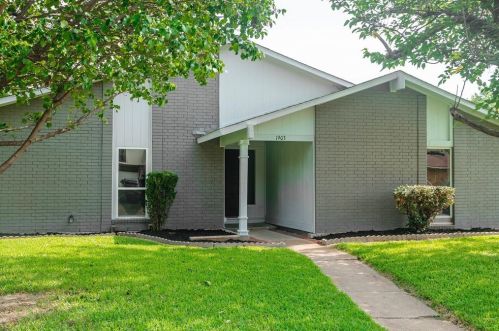 1903 Arvada Dr, Richardson, TX 75081-2137