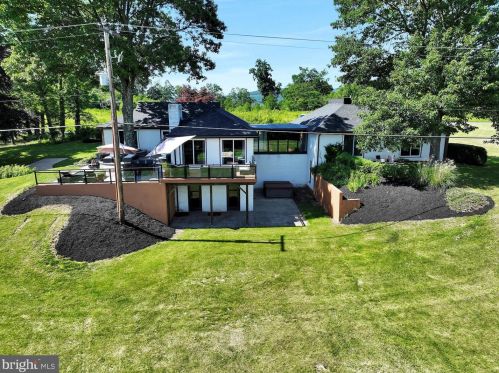 1130 Schuylkill Mountain Rd, Schuylkill Haven PA  17972-9139 exterior