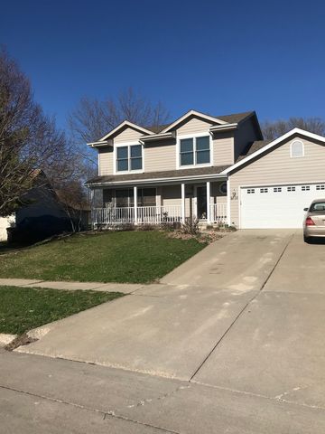 9310 Lakewood, Norwalk IA  50211-1868 exterior