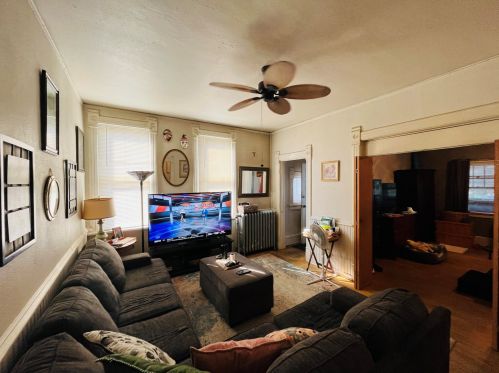 4646 Howell Ave, Milwaukee, WI 53207-5906
