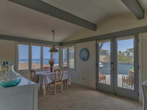 1136 Beacon Ave, Del Monte Park CA  93950-2106 exterior