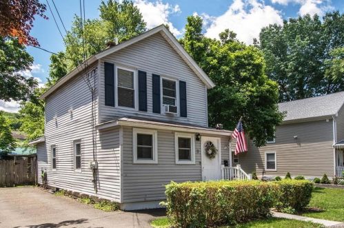 9 High St, Garnerville, NY 10923-1401
