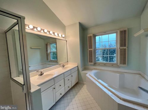 110 Gleneagles Dr, Blue Bell PA  19422-3240 exterior