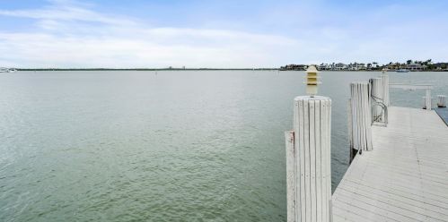 882 Magnolia Ct, Marco Island, FL 34145-2124