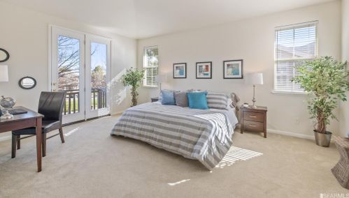 600 Landmark Ln, Redwood City CA  94065-2888 exterior