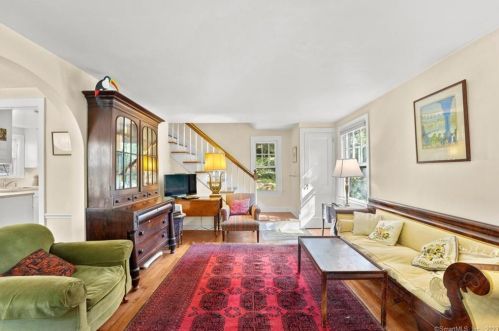 26 Un Ave, Norwalk CT 06851-3733 exterior