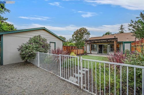 1553 Buttercup Ct, Livermore CA  94551-6718 exterior