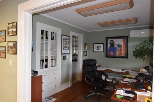 690 Clinton Ave, Bridgeport CT 06605-1702 exterior