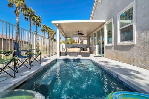 49527 Wayne St, Indio CA  92201-9752 exterior