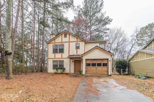 5483 Farmview Close, Stone Mountain GA  30088-2607 exterior