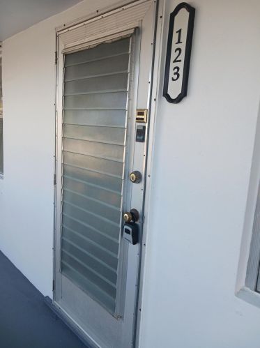 123 Northampton F, West Palm Beach, FL 33417-7610