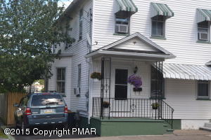 121 3rd St, Bangor, PA 18013-2517
