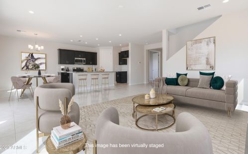 1380 Avenida Kino, Casa Grande AZ  85122-3256 exterior