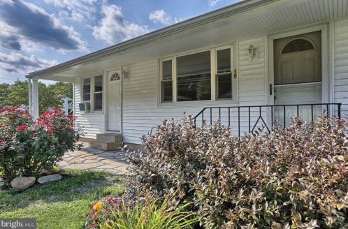 15 Winding Hill Rd, Navy Sup Dpt PA  17055-5617 exterior