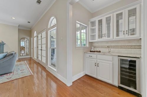 1811 Forest Meadow Ln, Richardson TX  75081-2166 exterior