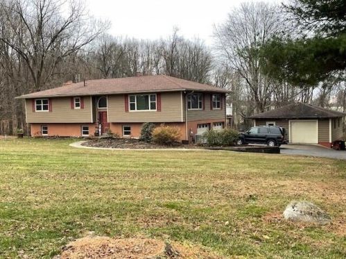 14780 Indian Hills Rd, Mount Vernon, OH 43050-9289