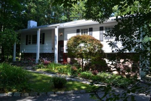 182 White Pond Rd, Stormville, NY 12582-5719
