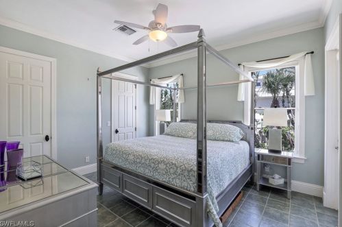 1175 Bird Ln, Sanibel FL  33957-3507 exterior