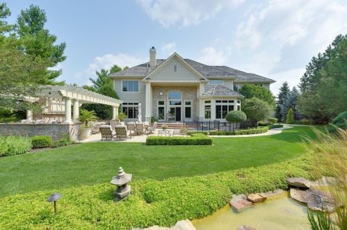 603 Thornbush Cir, Chenequa WI  53029-8648 exterior