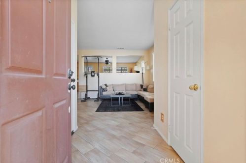 33125 Shoreline Dr, Lake Elsinore, CA 92530-5631