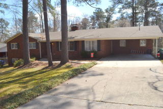 2986 Crestline Dr, Macon GA  31204-1202 exterior