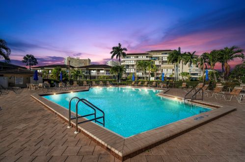 627 Seaview Ct, Marco Island, FL 34145-2910