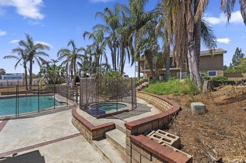 16060 Lenel Ct, Riverside CA  92504-5817 exterior