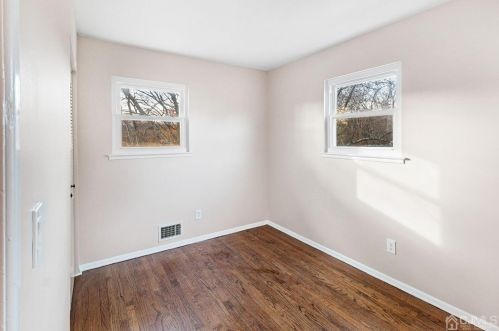 285 Cindy St, Old Bridge NJ  08857-1832 exterior