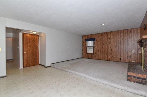 138 Van Norman Ave, Milwaukee WI 53235-5723 exterior