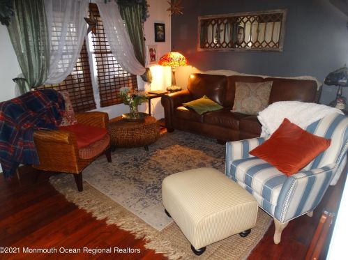 732 Palm Beach Dr, Lacey NJ  08731-4906 exterior