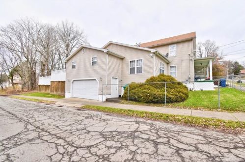 1312 Baldwin Ave, Hermitage, PA 16146-2539