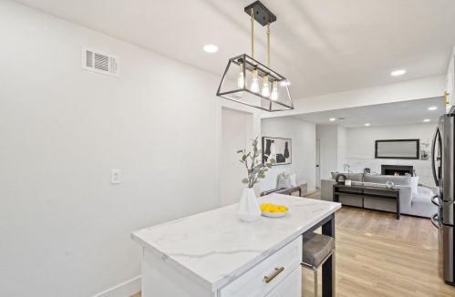 16624 Selby Dr, San Leandro CA  94578-1236 exterior