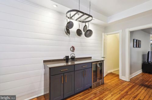 608 Columbia Rd, Washington DC 20001-2905 exterior