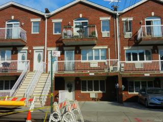 225 Bay 7th St, Brooklyn, NY 11228-3806