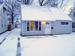 3910 Wetzel Ave, Cleveland OH  44109-5338 exterior