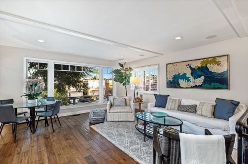 717 Anderson St, Manhattan Beach, CA 90266-5935