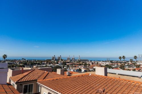 615 Juanita Ave, Redondo Beach, CA 90277-2935